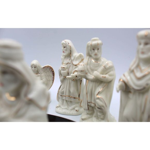 Nativity Set Holiday Style Wooden Base White Porcelain with Gold Color Accents - Picture 7 of 16